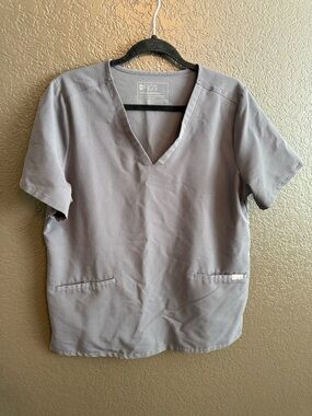Figs Scrubs Set Top L Pants L Tall in Light Gray